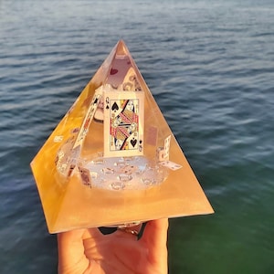Epoxy Pyramidal Design Lamp | Handmade | Resin Art | Epoxy Art | Decorative | Pyramid Gift | Pyramid Design |