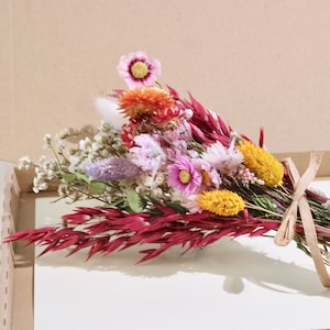 Engelse Wildflower Brievenbus Pastels Gedroogde bloemen Kleurrijk boeket