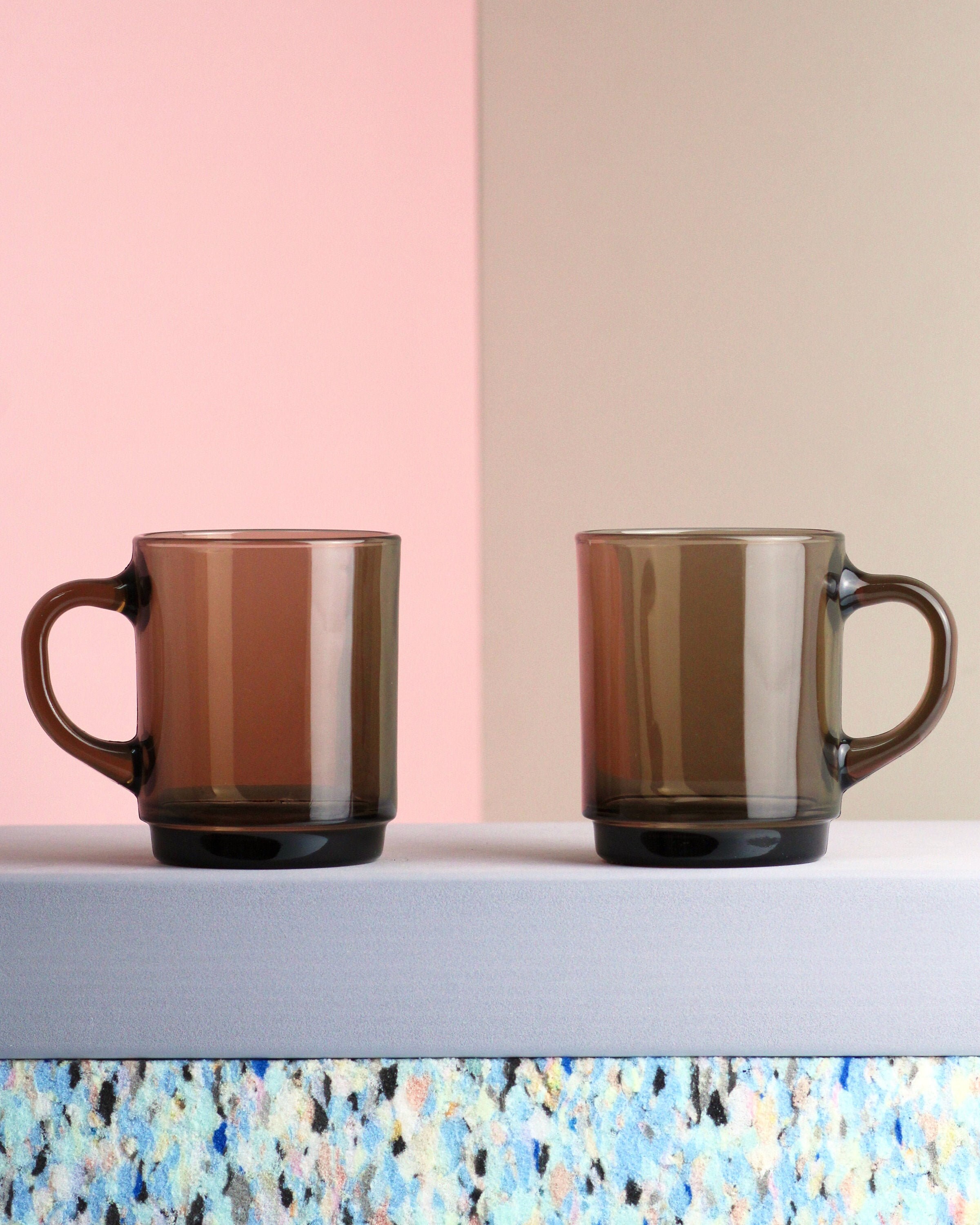 Tasses à Café/Thé Vintage en Verre Des Années 1970 de Couleur Fumée X 2