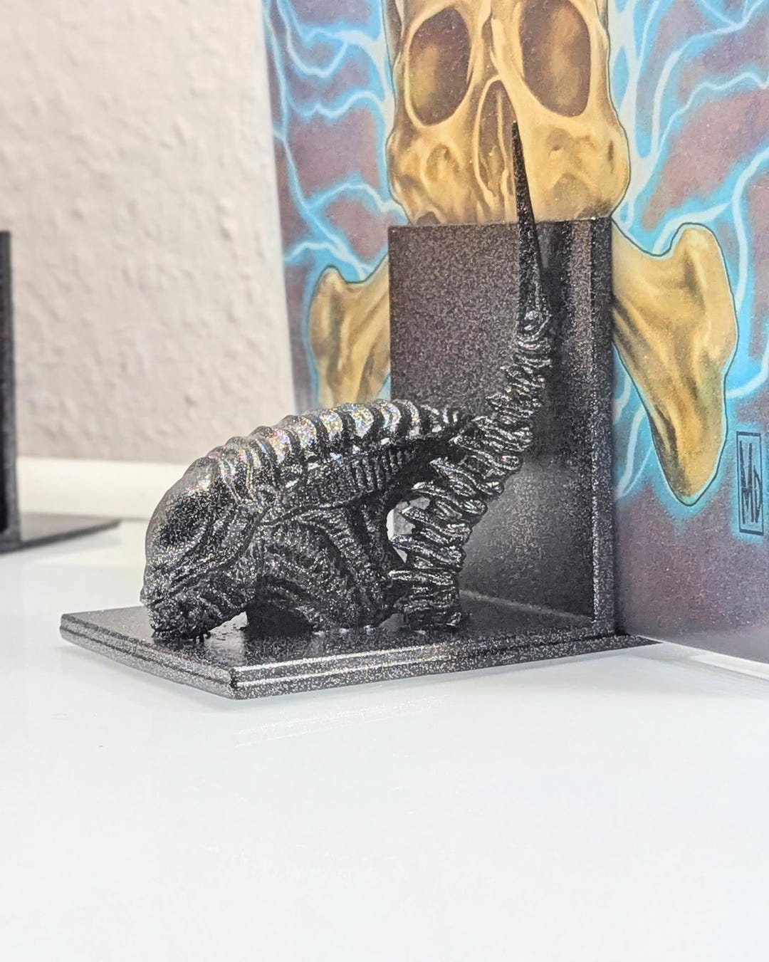 Alien Bookend Xenomorph H.r. Giger Inspired Bookend Handmade Resin 3D ...