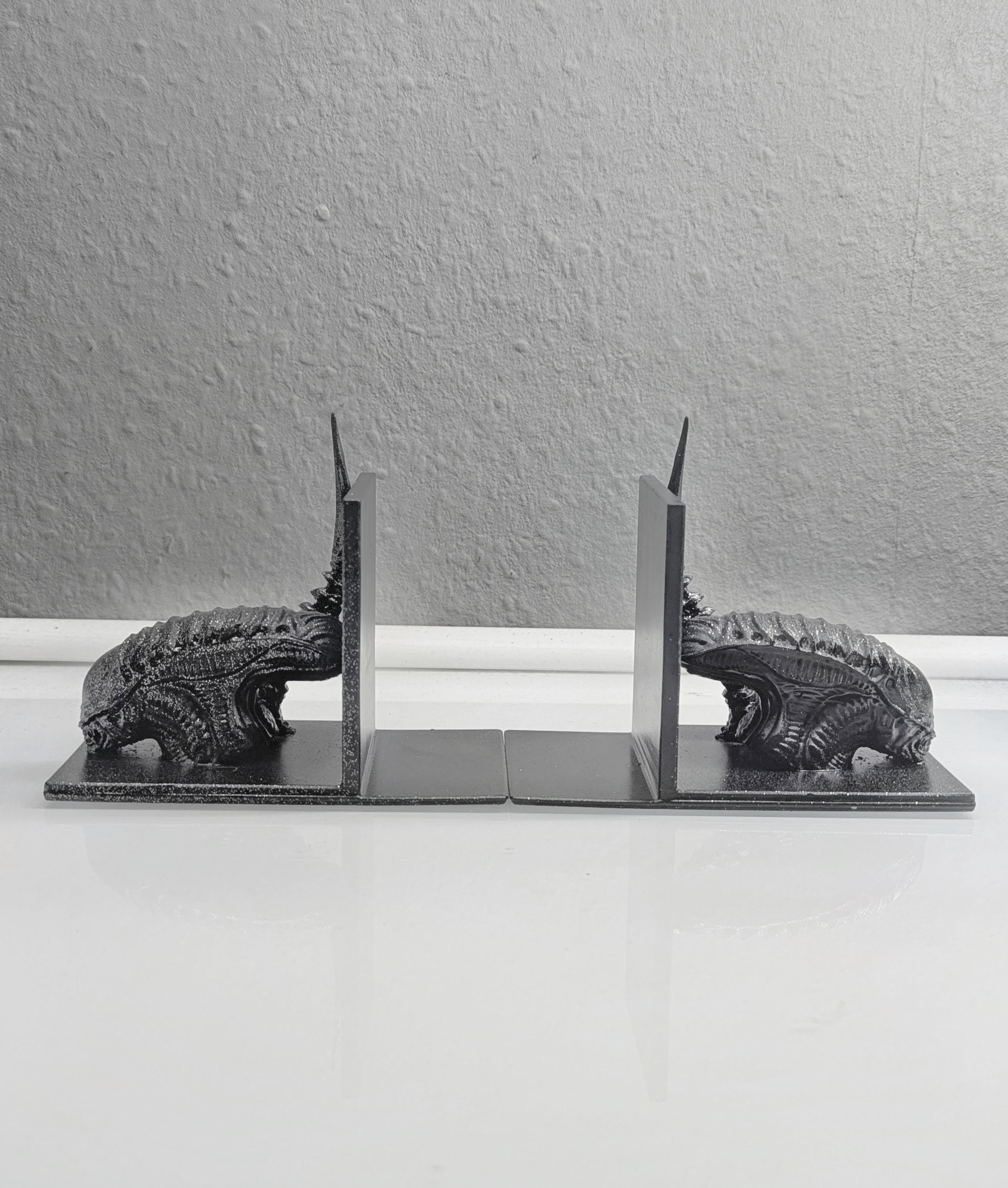 Alien Bookend Xenomorph H.r. Giger Inspired Bookend Handmade Resin 3D ...