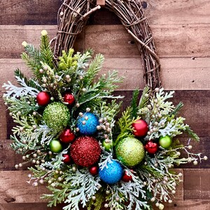 Ornament Ball Wreath , Christmas Wreath , Holiday Front Door Wreath , Festive Christmas Wreath , Holiday Wreath, Farmhouse Christmas Wreath