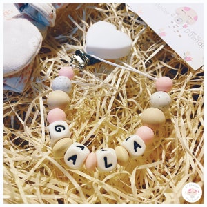 Portachupetes de silicona personalizado con nombre . Cadena de chupetes para bebés
