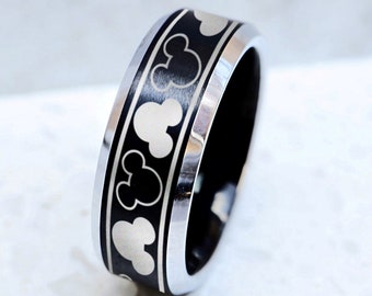 Anillo con grabados alternados de Mickey y Minnie, anillo de bodas de Disney, anillo de Mickey Mouse, anillo de Minnie Mouse, anillo de promesa de Disney
