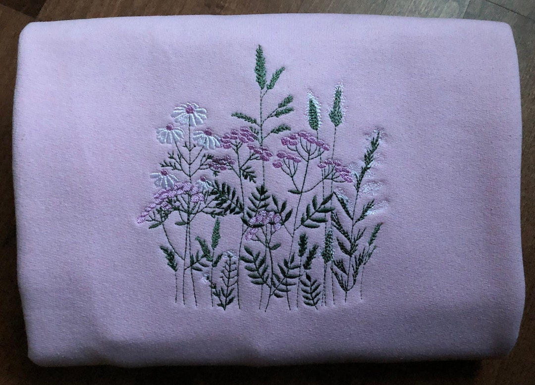 Spring Wildflowers Graphic Sweatshirt main image 0