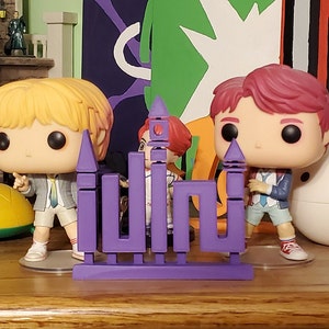 G I-DLE Standee