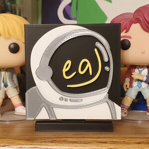 eaj Standee