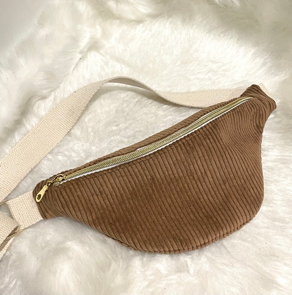 Camel fanny pack 2025