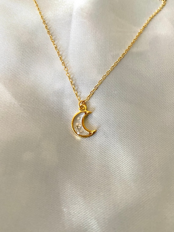 Moon flower necklace deals