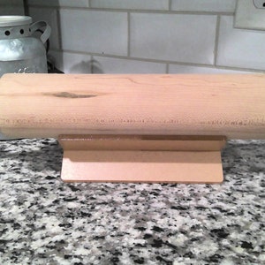 Rolling pin stand for 20 inches rolling pin hold up to 2 pounds