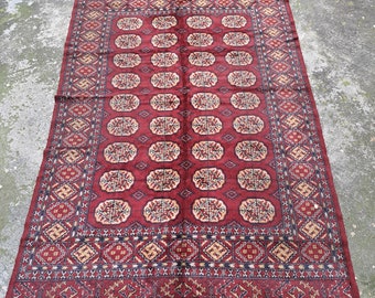 1950s wool carpet with geometric motifs 142x222 vintage