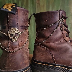 pirate skull boot chains • antique brass shoe accessories - the wanderer’s wares