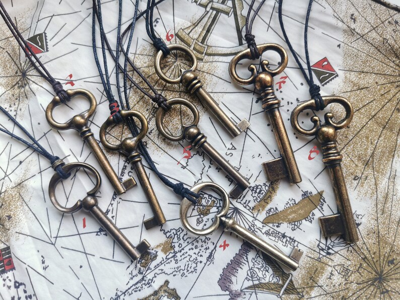 adjustable skeleton key necklace wanderer's wares image 2