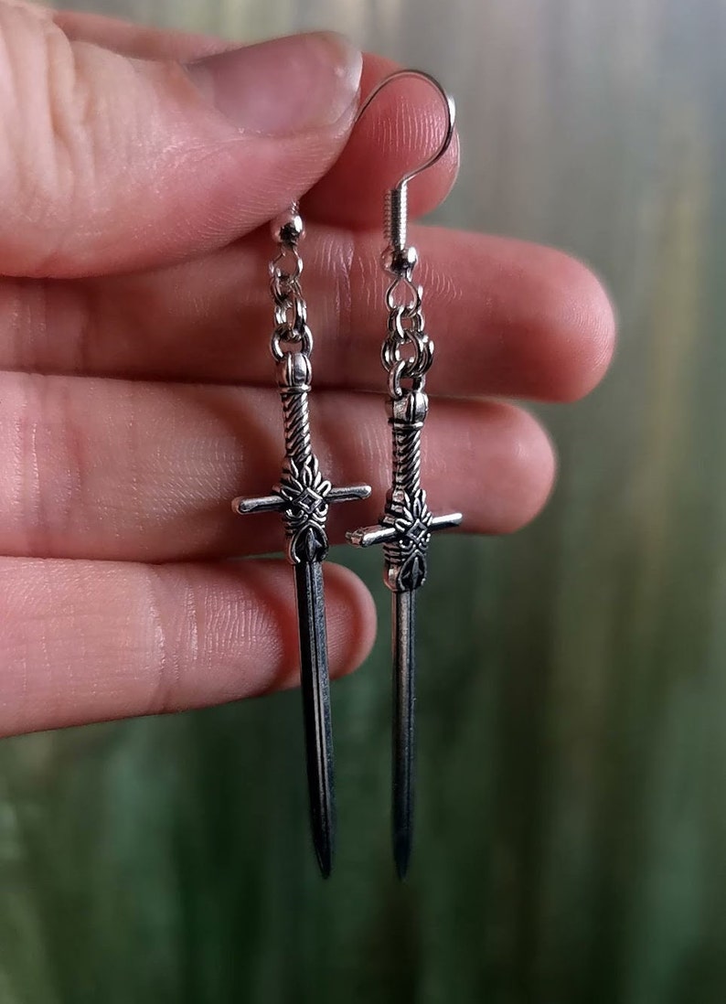 silver sword earrings the book of knights zdjęcie 7