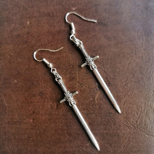 silver sword earrings the book of knights zdjęcie 3