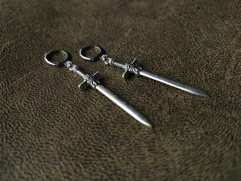 silver sword earrings the book of knights zdjęcie 1