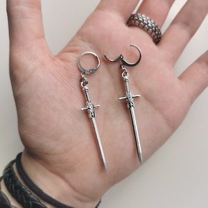 silver sword earrings the book of knights zdjęcie 2