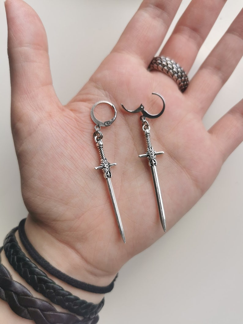 silver sword earrings the book of knights zdjęcie 2