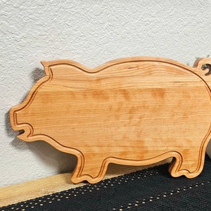 Pig Cutting Board made with Cherry Wood | Serving Board | Edge Grain Cutting Board