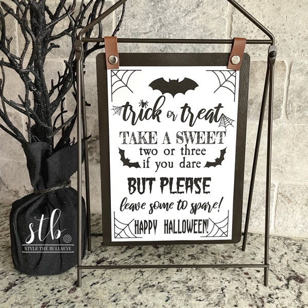 Trick or Treat Printable Sign- Halloween Printable Sign - Trick or Treat PDF - Printable Sign for Trick or Treaters - Halloween PDF