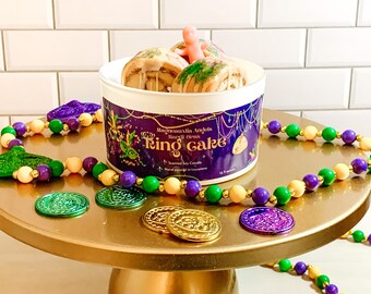 King Cake 9oz Martini Candle main image 1
