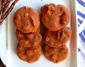 Creamy Praline Pecan Candy Wax Melt - Hand Poured Scented Tart