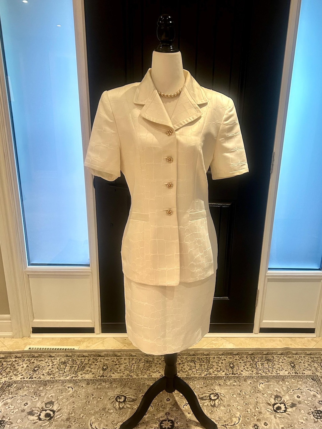 Vintage Albert Nipon Cream White Suit: Elegant Mother of the Bride