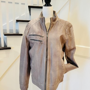 GUESS Distressed Vintage Faux Leather Jacket Size Medium - Bomber Jacket, Moto Jacket, Y2K Coat