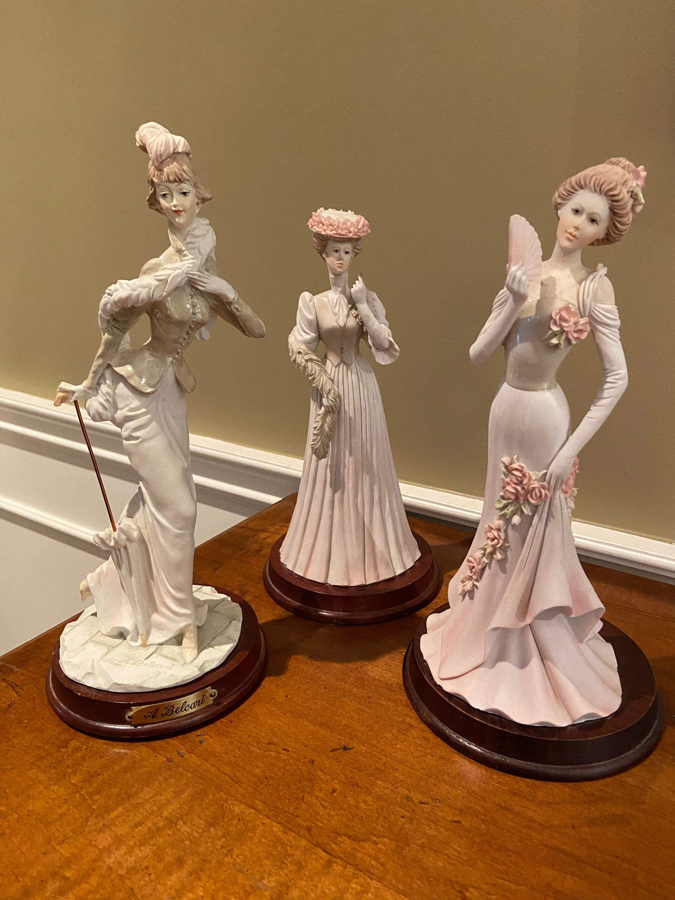 Arnart Pucci Collectible Figurine Elegant Victorian Woman With Fan  Capodimonte-style Figurines -  Finland