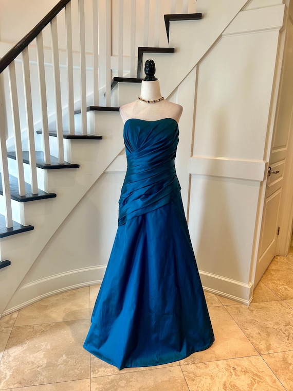 Mori Lee Strapless Evening Gown: Deep Blue Iridescent Formal Dress (size  13/14) - Etsy Israel