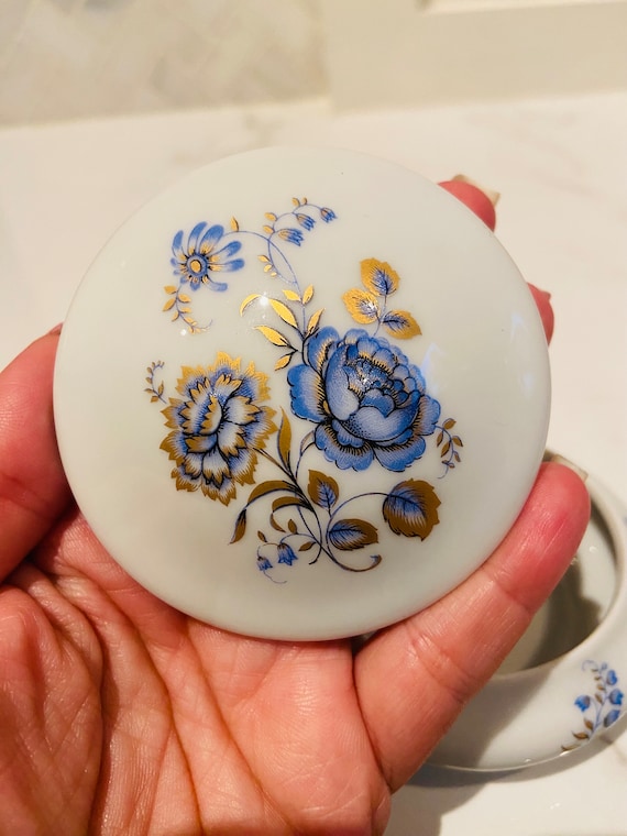Vintage Limoges Hand Painted Ceramic Jewelry Box … - image 2