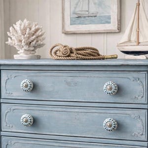 Juego de 4 tiradores de cajón hechos a mano, azul y blanco