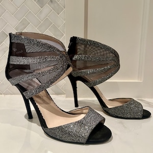 Zapatos de fiesta peep-toe brillantes Caparros talla 7.5