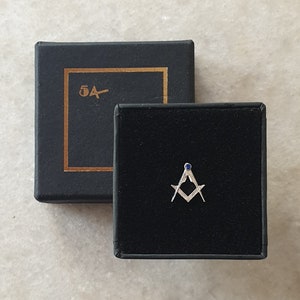 Broche de lapela maçônico – Compasso e esquadro