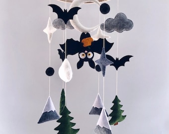Felt Bat Baby Mobile: Halloween Nursery Decor