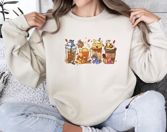 Winnie Kaffee Sweatshirt, Pooh Kaffee Pullover, Winnie The Pooh, Halloween Pullover, Kaffee-Liebhaber Geschenk, lustiges Halloween, Herbst Kaffee Top
