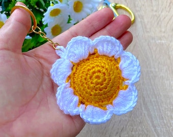 Crochet Daisy Keychain Pattern PDF – Beginner Friendly Flower Keyring Tutorial Digital Download