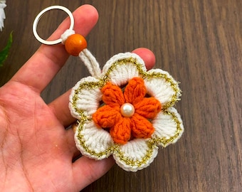 3D Crochet Puffy Flower Keychain Pattern, Amigurumi Floral Key Ring (PDF Pattern)