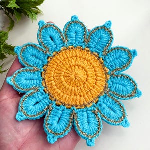 Crochet Flower Coaster Pattern PDF, Blue Petal Mug Rug Design, Handmade Cup Mat Tutorial, English & German image 13