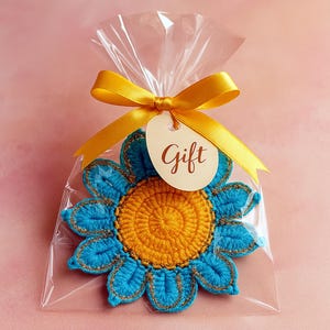 Crochet Flower Coaster Pattern PDF, Blue Petal Mug Rug Design, Handmade Cup Mat Tutorial, English & German image 7