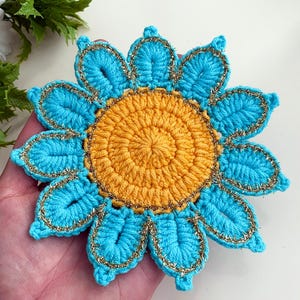 Crochet Flower Coaster Pattern PDF, Blue Petal Mug Rug Design, Handmade Cup Mat Tutorial, English & German image 15