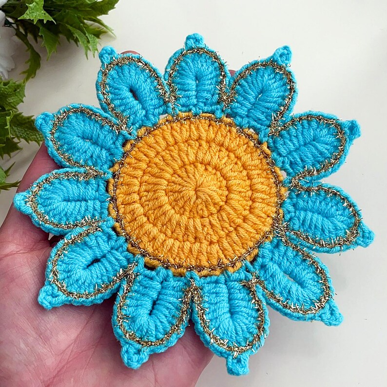 Crochet Flower Coaster Pattern PDF, Blue Petal Mug Rug Design, Handmade Cup Mat Tutorial, English & German image 15