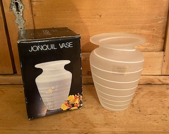 Mikasa Vase Frosted White Kurata Japan Jonquil white frosted in box with sticker