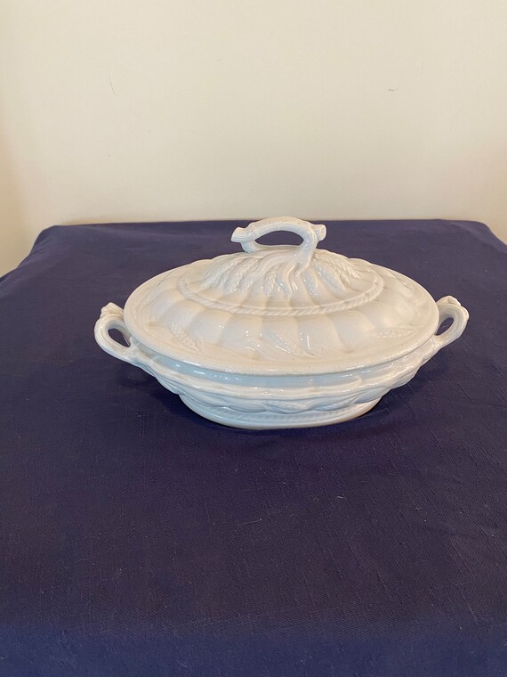 Mid 19th Century Elsmore & Forster Ironstone Tureen Mid 19th Century Elsmore & Forster Ironstone Tureen