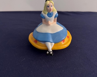 Vintage Disney Showcase Alice in Wonderland Sitting on Mushroom Figurine