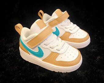 Nike Court BABY Cartoon / Painted custom / Chaussures pour bébés et enfants / Sneakers personnalisées / Cadeau de naissance