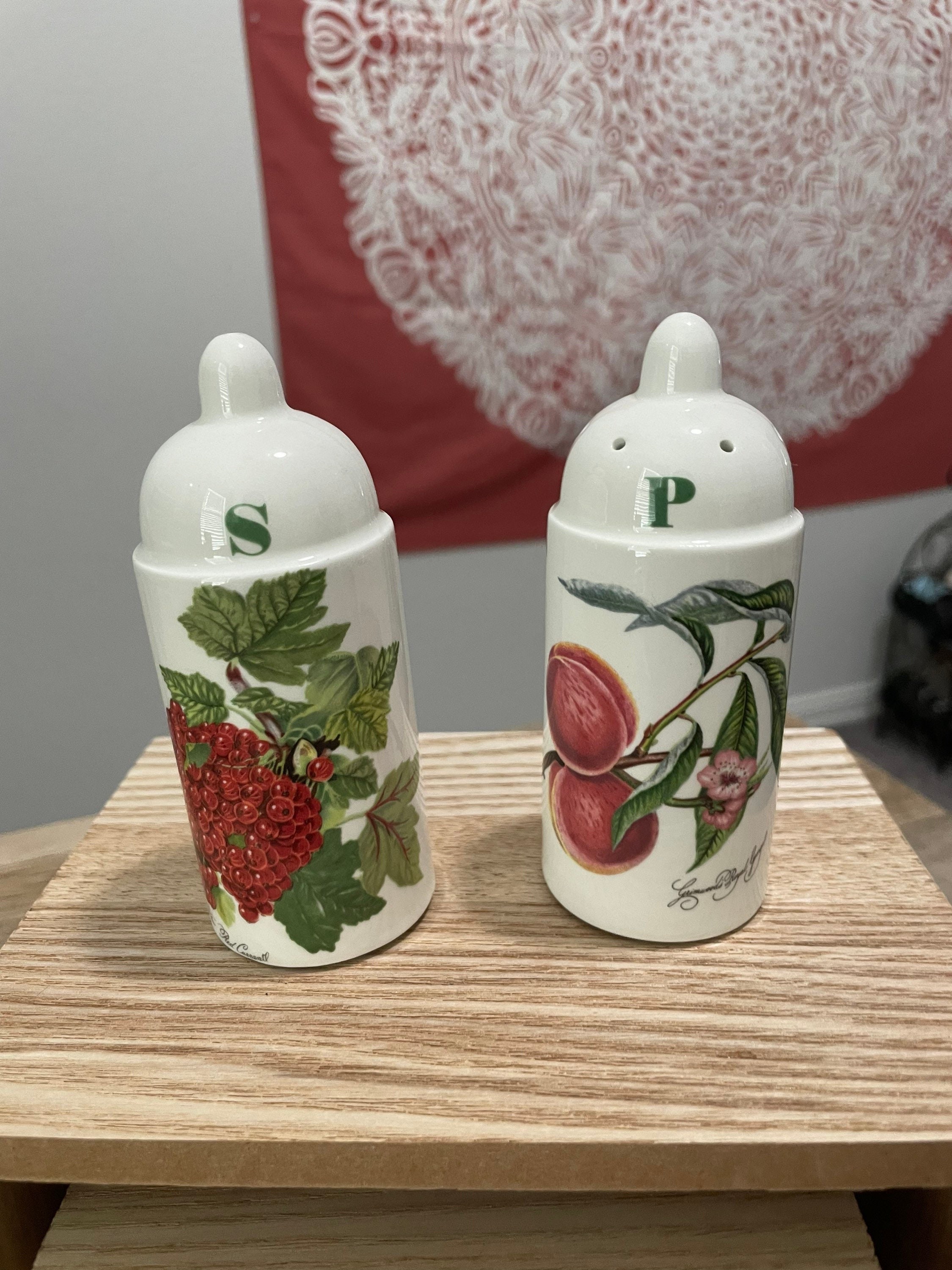 10 Strawberry Street Salt & Pepper Ceramic Shaker Set