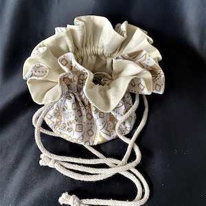 Großer Würfelbeutel mit 8 Innenfächern "White/gold" Pompadour