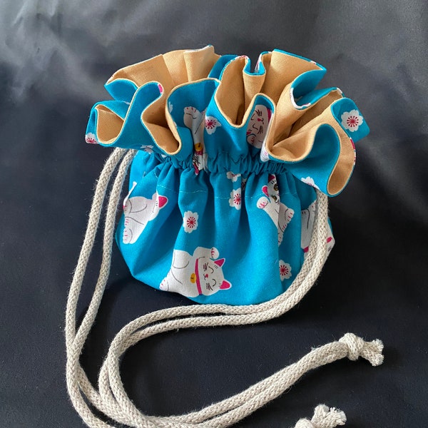 Large dice bag with 8 inner compartments "Winkekatze" Maneki-neko Pompadour