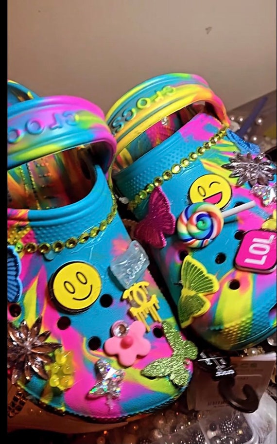 custom crocs with name